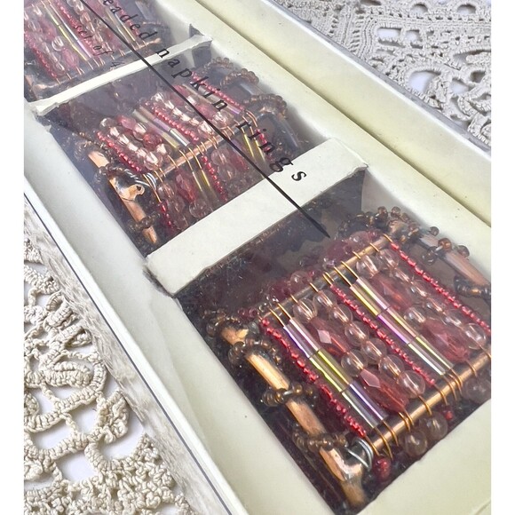 Pier 1 Moroccan style Beaded Napkin rings Copper Tone Burgundy‎ Boho Set Of 4 - Picture 1 of 4